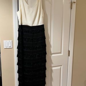 Kay Unger black and white evening gown size 12
